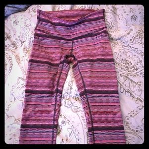 Lululemon Wunder Under Crop Pants size 4 beautiful